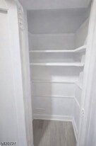 112 Lincoln St, Unit 408 in East Orange, NJ - Building Photo