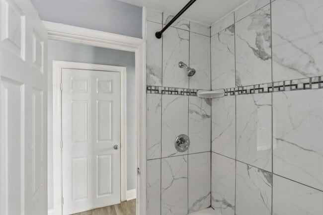 2537 E Ann St in Philadelphia, PA - Foto de edificio - Building Photo