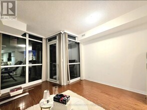 60 Annie Craig Dr in Toronto, ON - Building Photo - Building Photo