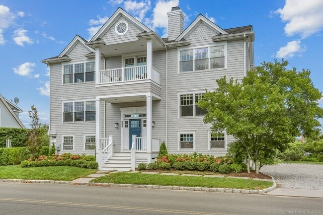 1810 Fairfield Beach Rd in Fairfield, CT - Building Photo - Building Photo