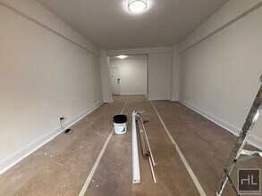 EAST 69 STREET, Unit 4L in New York, NY - Building Photo - Building Photo