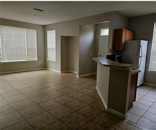 9005 Lee Vista Blvd, Unit 1803 in Orlando, FL - Foto de edificio - Building Photo