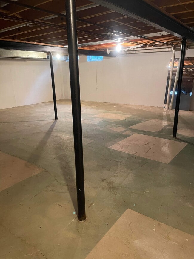 property at 43905 Rivergate Dr