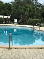 15201 NE 6th Ave in Miami, FL - Building Photo
