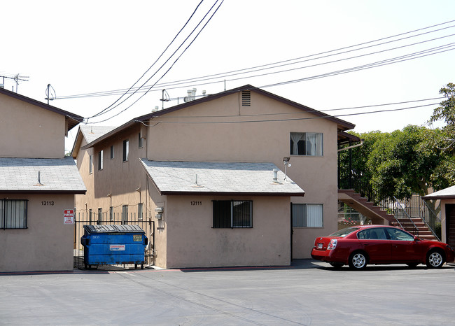 Gigi Apartments in Garden Grove, CA - Foto de edificio - Building Photo