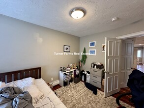 145 L St, Unit 2 in Boston, MA - Foto de edificio - Building Photo