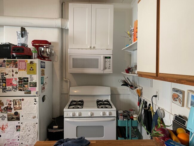 56 Portsmouth St, Unit 3 in Cambridge, MA - Building Photo - Building Photo