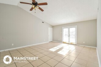 7111 Peppermill Ln in Memphis, TN - Foto de edificio - Building Photo