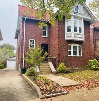 6619 San Bonita Ave, Unit 2nd 3rdFloor in Clayton, MO - Building Photo