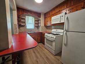 1656 Pennington Rd in Ewing Township, NJ - Building Photo - Building Photo