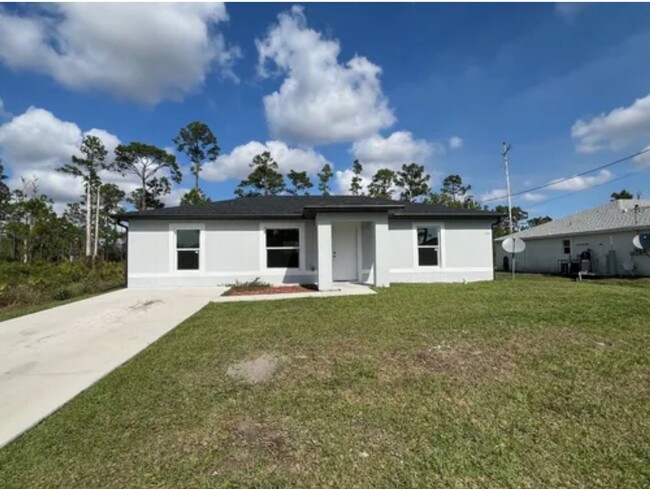 property at 1135 Chiefland St E
