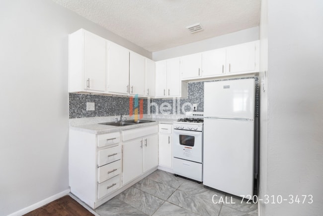 property at 1400 N Moline St