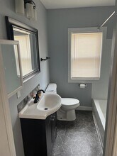 1025 30th St NE in Cedar Rapids, IA - Building Photo - Building Photo