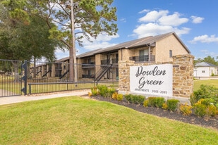 Dowlen Green Apartments in Beaumont, TX - Building Photo