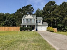 395 Americana Dr in Raeford, NC - Building Photo