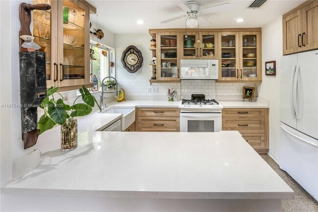 1515 Harrison St in Hollywood, FL - Building Photo - Building Photo