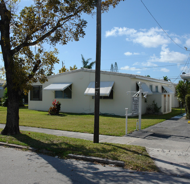 1730 Fletcher St in Hollywood, FL - Building Photo - Building Photo