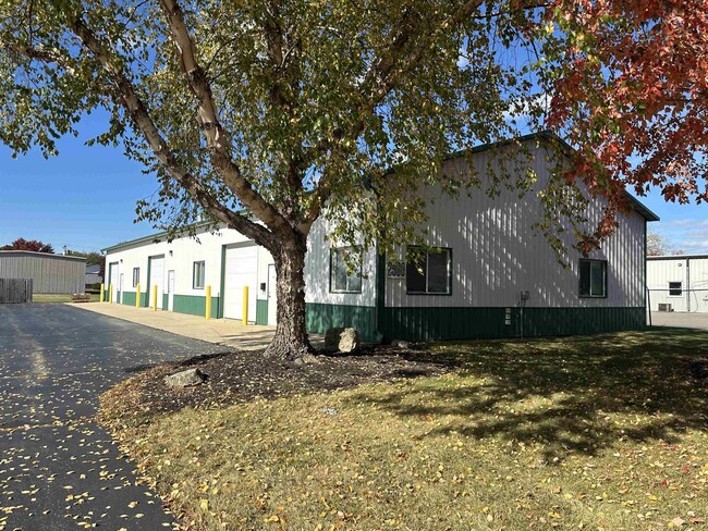 2900 Graybill Dr in Beloit, WI - Building Photo - Building Photo