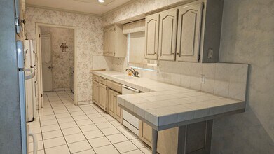 7686 S Temperance Ave in Fowler, CA - Building Photo - Building Photo