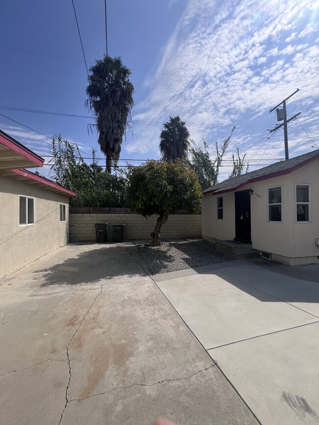 6546 Adamson Ave, Unit 6546 in Bell Gardens, CA - Foto de edificio - Building Photo