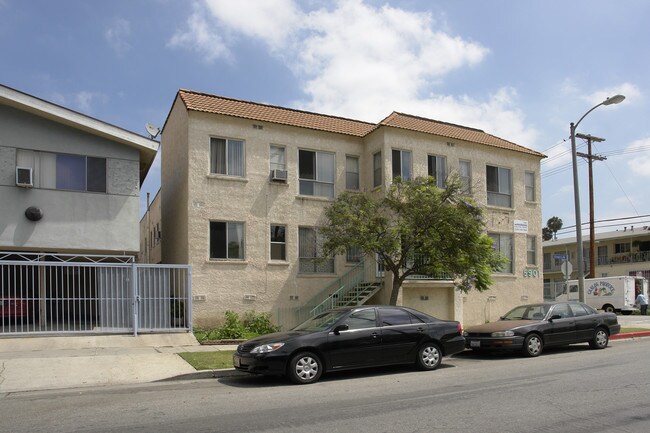 5901 Gregory Ave in Los Angeles, CA - Building Photo - Building Photo