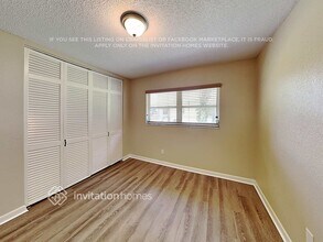 2240 Kansas St in Titusville, FL - Foto de edificio - Building Photo