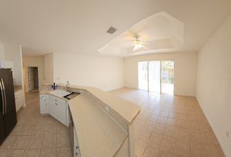 2124 NE 40th Rd in Homestead, FL - Building Photo - Building Photo