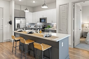 One90 Gateway in Plano, TX - Building Photo