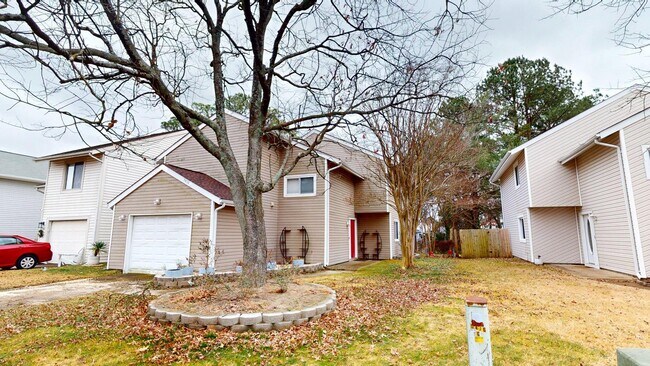 5472 Chatham Lake Dr