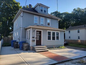 178 Spruce St in Manchester, CT - Building Photo - Building Photo