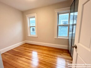 20 Dawes St, Unit 3 in Boston, MA - Building Photo - Building Photo
