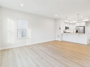 8029 Lake Laurel Ln in Glen Allen, VA - Building Photo - Building Photo