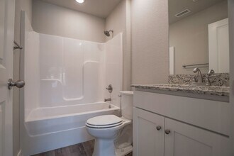 588 N Littleleaf Ter in Fayetteville, AR - Building Photo - Building Photo