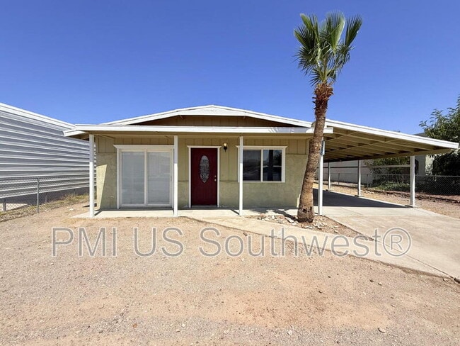 property at 1386 Lakeside Dr