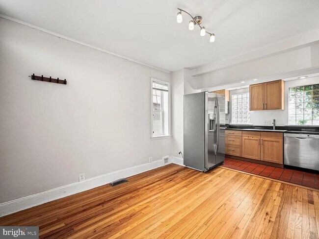 255 S 24th St in Philadelphia, PA - Building Photo - Building Photo