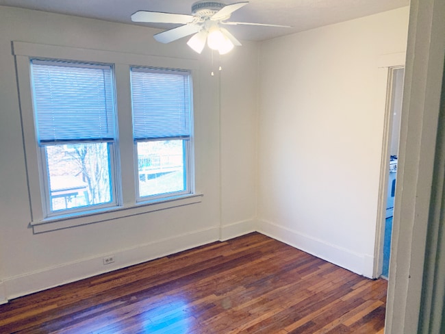 2916 Clermont Ave