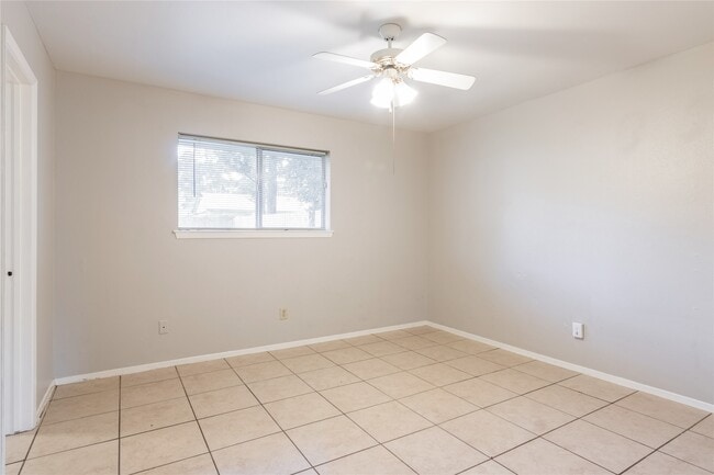 property at 206 N Forest Dr