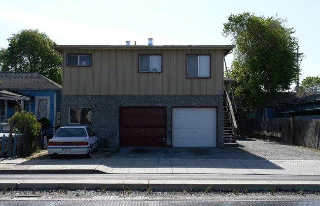 512 Chestnut St in Redwood City, CA - Building Photo - Building Photo