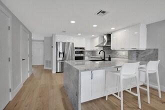 876 Jeffery St in Boca Raton, FL - Building Photo - Building Photo