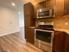 1303 5th St in Coralville, IA - Building Photo - Building Photo