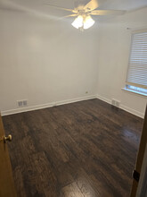 8851 S Blackstone Ave in Chicago, IL - Building Photo - Building Photo