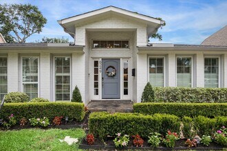 6249 Olympia Dr in Houston, TX - Building Photo - Building Photo