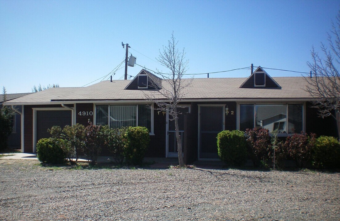 4910 N Arnold Dr in Prescott Valley, AZ - Building Photo