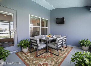 814 Moment St in Cocoa, FL - Foto de edificio - Building Photo