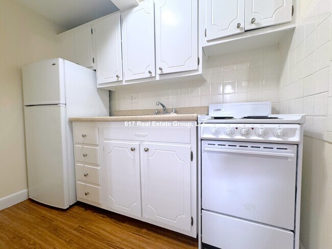 176 N Beacon St in Boston, MA - Building Photo - Building Photo