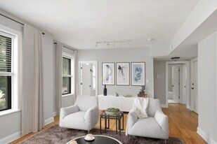 4036 N Ashland Ave, Unit E1 in Chicago, IL - Building Photo