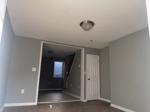 1004 W Lombard St in Baltimore, MD - Building Photo - Building Photo