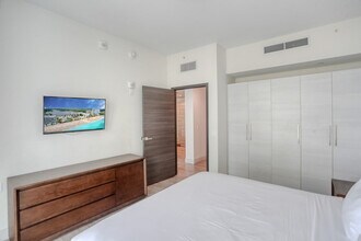 345 Indiana St in Hollywood, FL - Building Photo - Building Photo