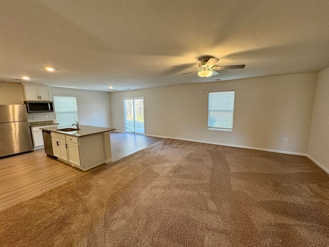 8429 Deerwood Rd in Charlotte, NC - Building Photo - Building Photo