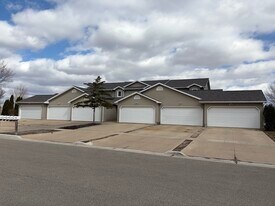 523 Trail Side Dr, Unit 523 in Deforest, WI - Building Photo